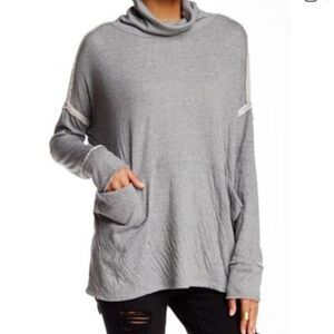 We The Free Flight distressed top size medium